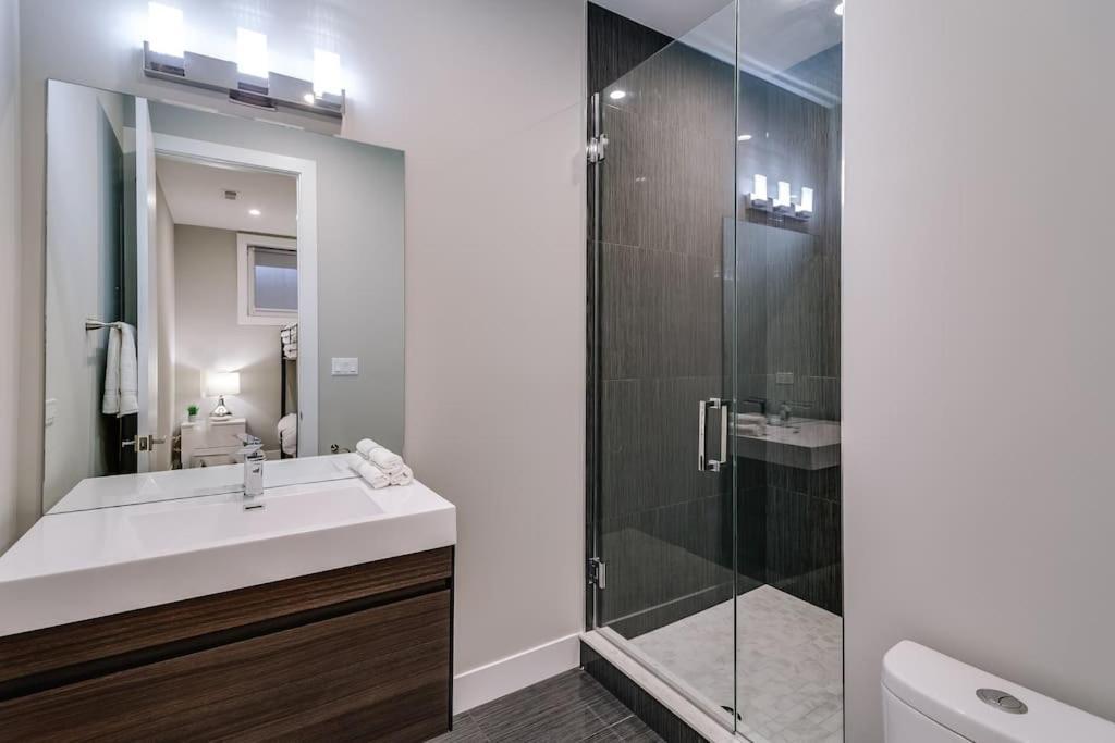 Stunning Duplex Condo #1 - Downtown River North Чикаго Экстерьер фото